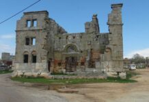 سيريا انديكيتور تتعقب لصوص آثار إدلب.. شركاء الخراب